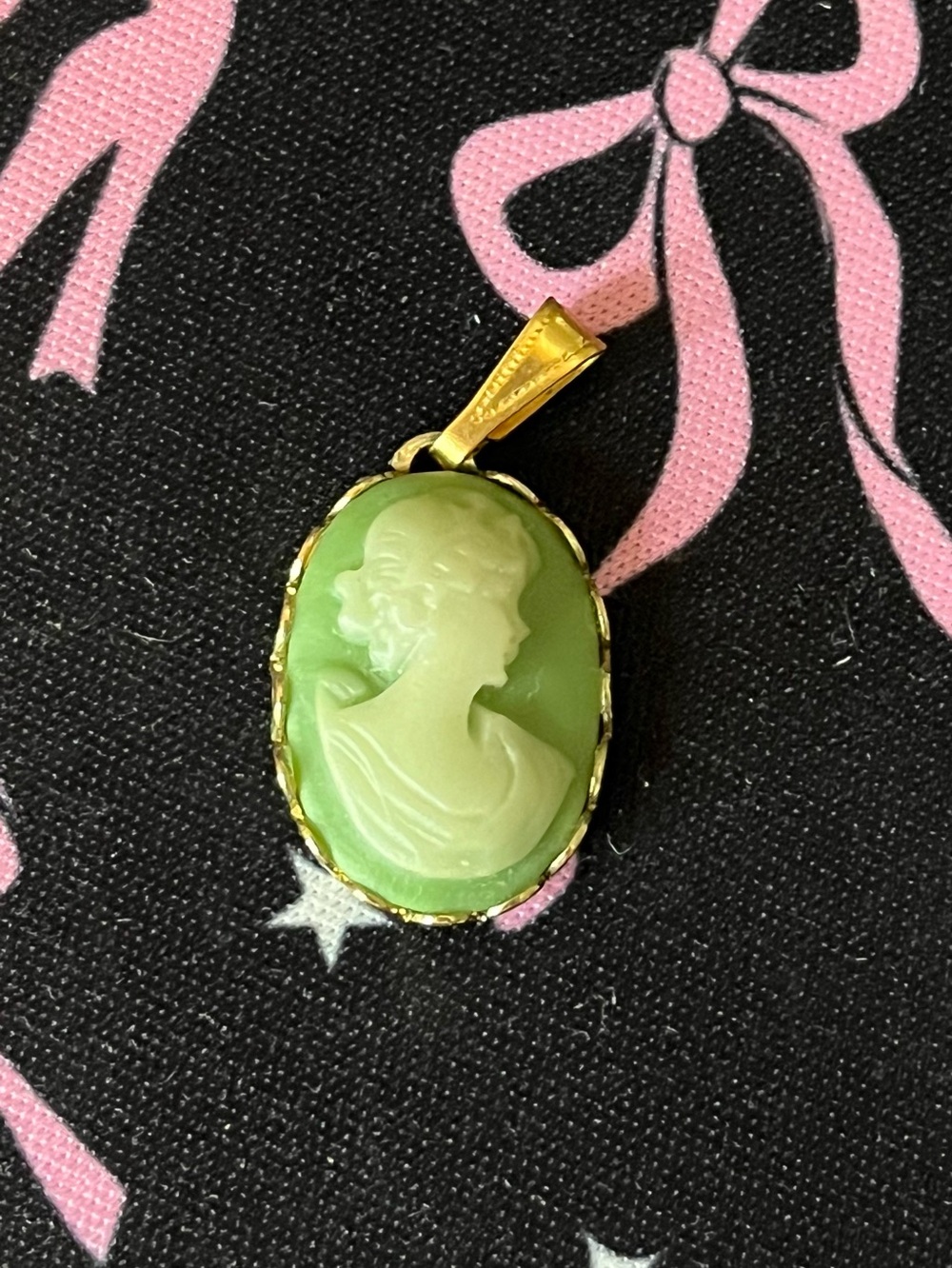 Vintage Green Cream Gold Cameo Pendant